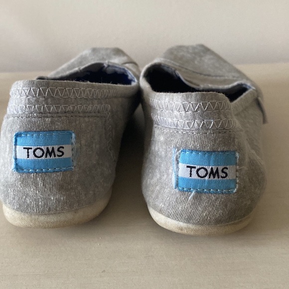 Toms - Picture 3 of 4